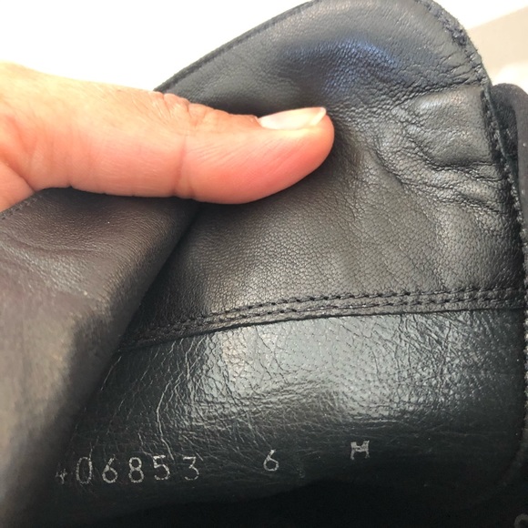 Pre loved Stuart Weiztman 5050 boot - Picture 7 of 8